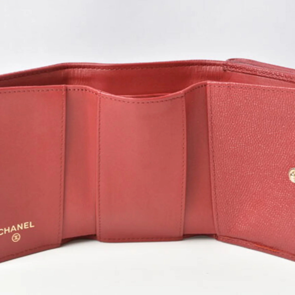 red skin Pre-Owned here (Like mark wallet caviar dark New)